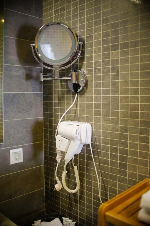 Karagandy Voyage Hotel מראה חיצוני תמונה