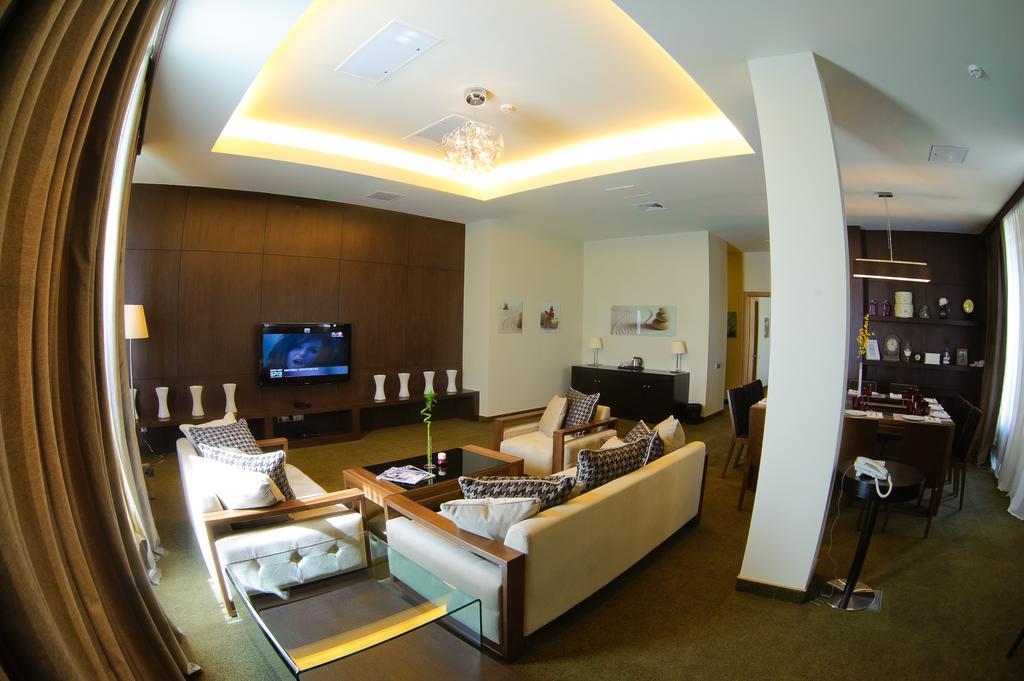 Karagandy Voyage Hotel מראה חיצוני תמונה