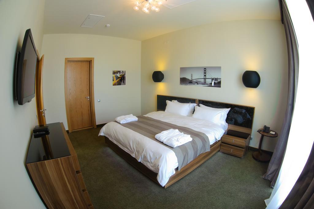 Karagandy Voyage Hotel מראה חיצוני תמונה