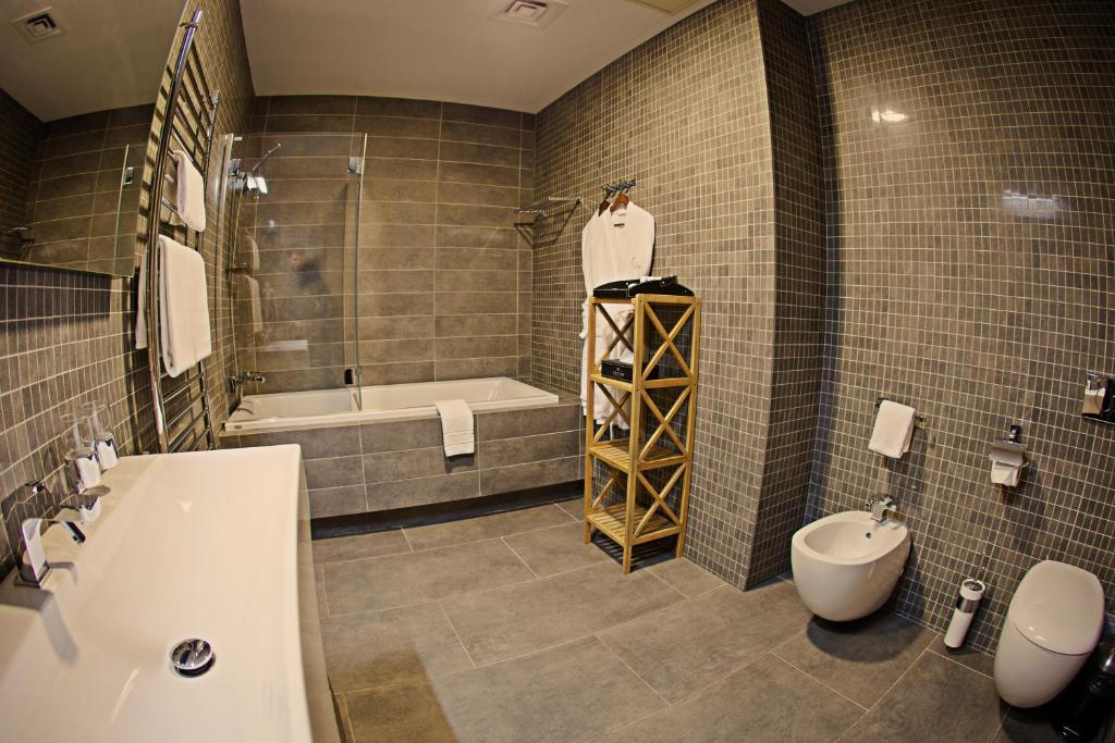 Karagandy Voyage Hotel חדר תמונה